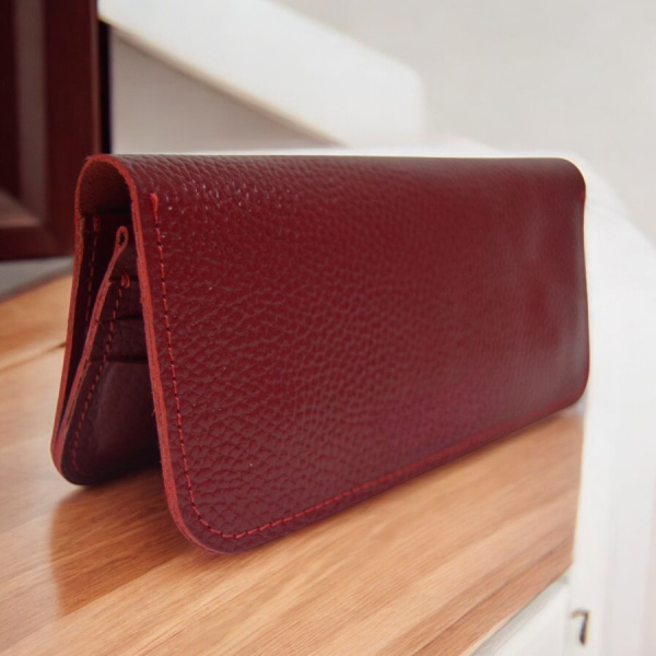 Портмоне женское из натуральной кожи Classic / Кошелек, отделения для карт, купюр и монет